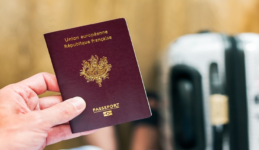 La Tunisie va-t-elle imposer le passeport pour les visiteurs européens dès 2025 ?